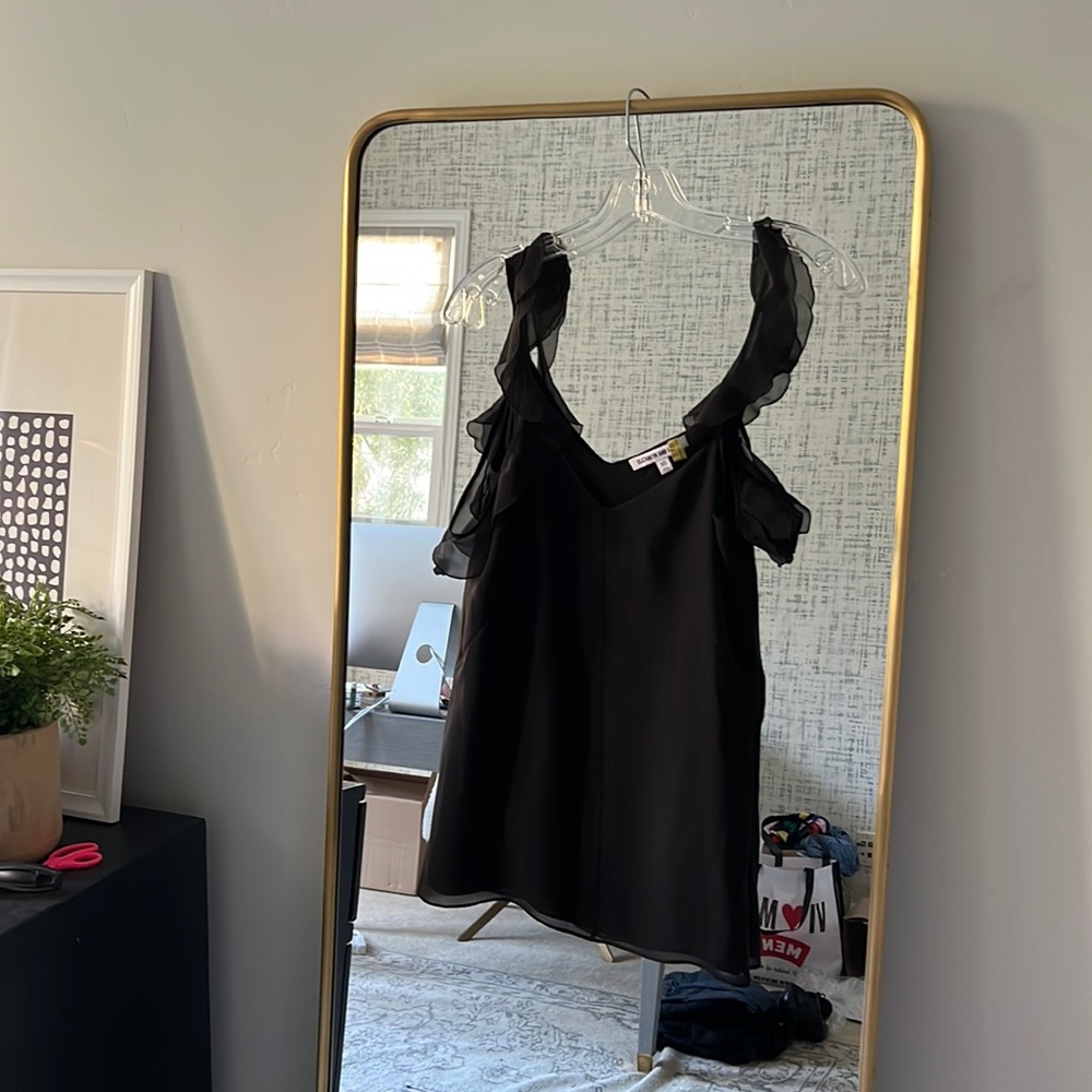 Elizabeth and James black ruffle going out top